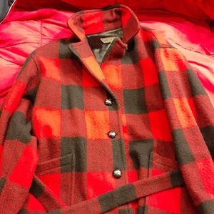 Eddie bauer red and black plaid jacke